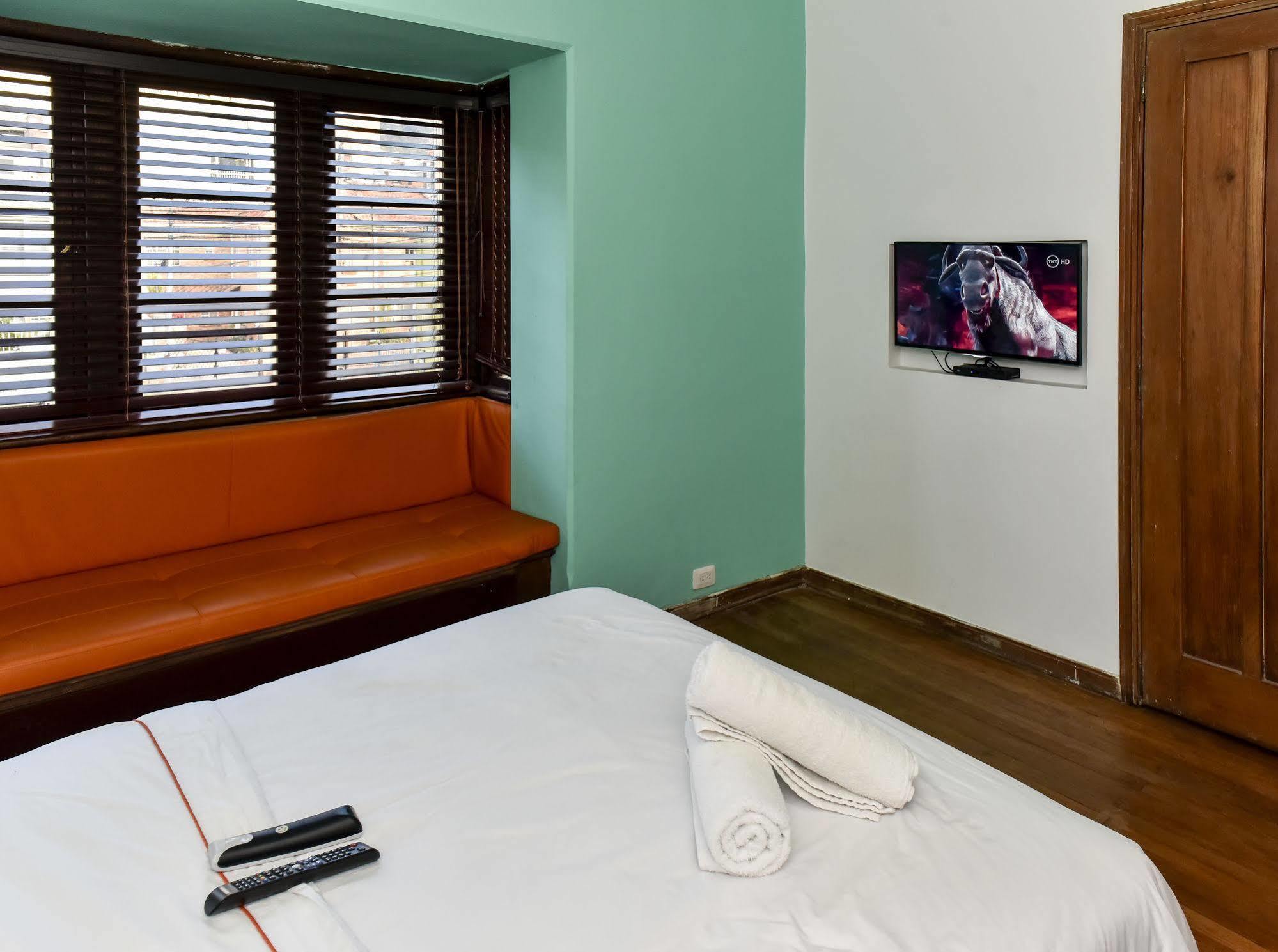 Mi Llave Hostels Bogotá Exteriör bild
