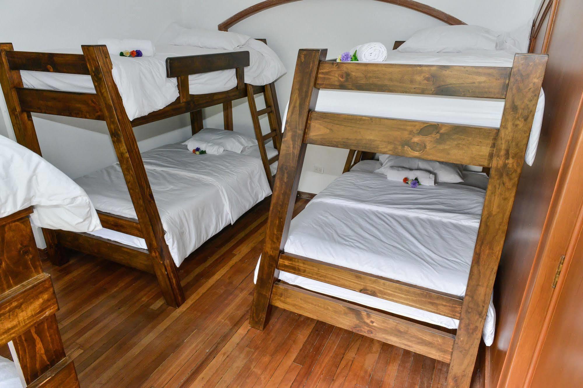 Mi Llave Hostels Bogotá Exteriör bild
