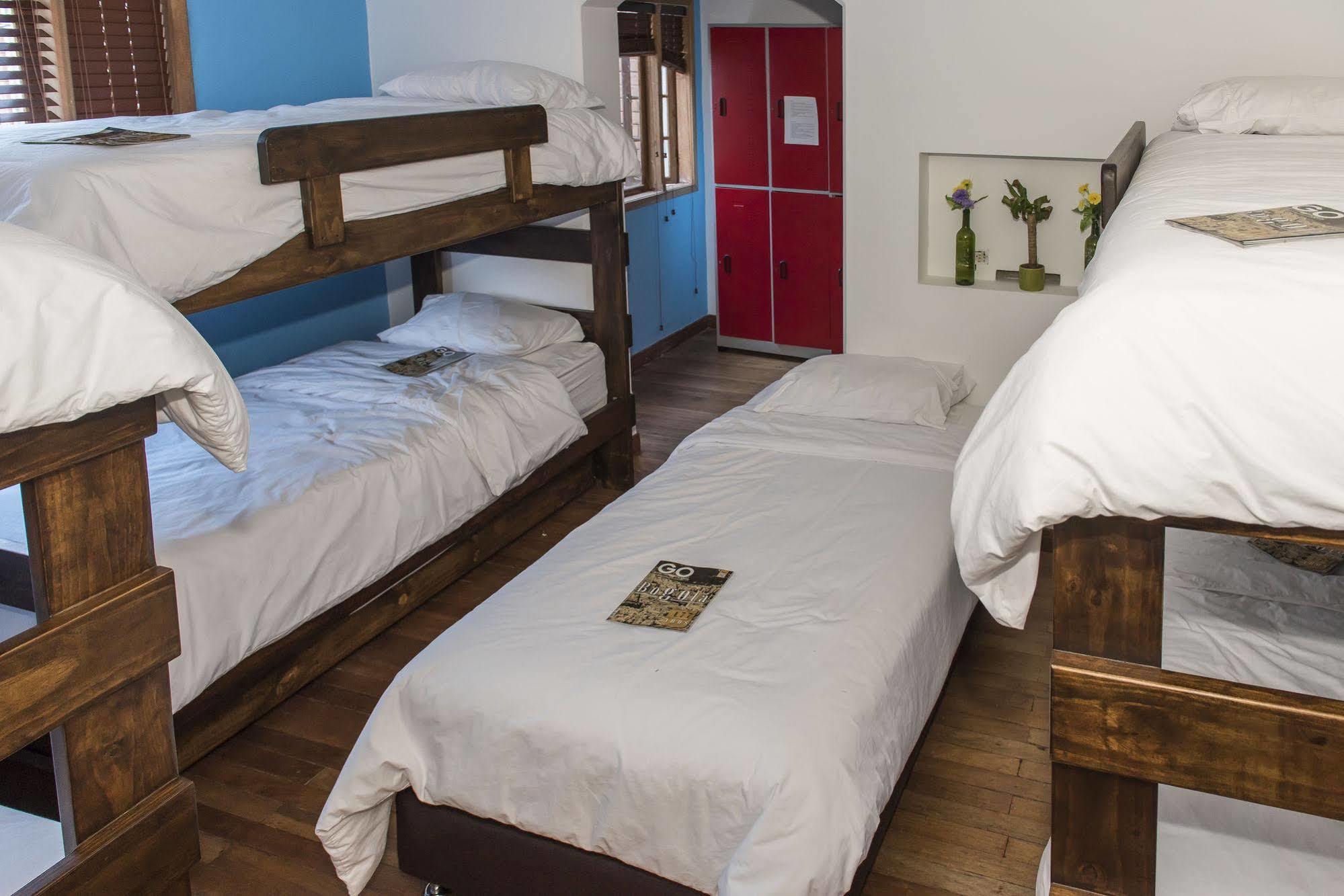 Mi Llave Hostels Bogotá Exteriör bild